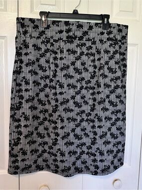 41 Hawthorn Black and White Floral Plaid Pencil Skirt Size 2X NWT Plus Size